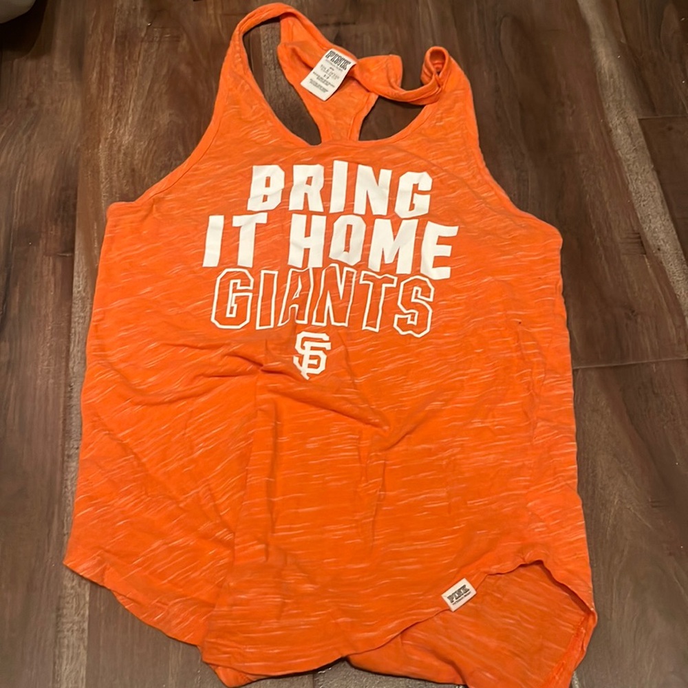 Vs pink giants tank